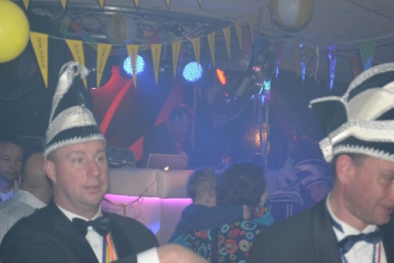 012040314slotbal13_14.jpg