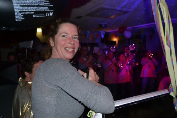 022040314slotbal13_14.jpg