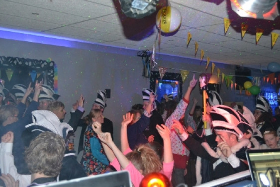 024040314slotbal13_14.jpg