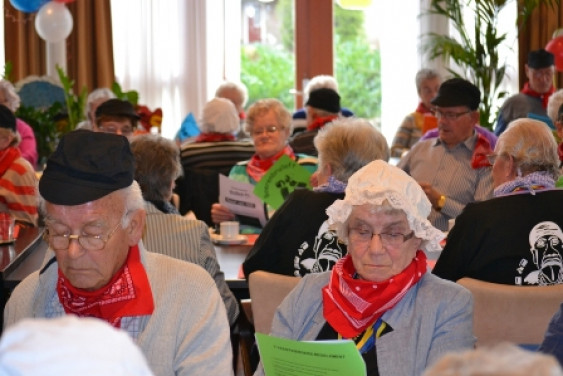 21040314seniorenboerenbruiloft13_14.jpg