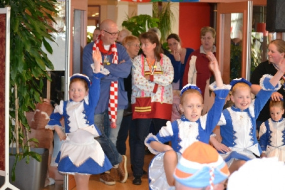 45040314seniorenboerenbruiloft13_14.jpg