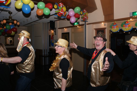 24060315zaanzotters14_15.jpg