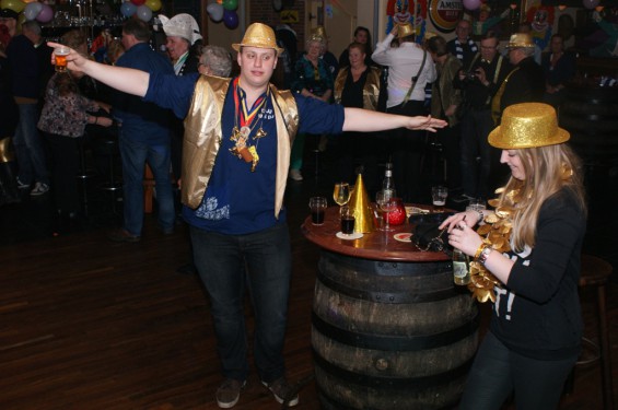 30060315zaanzotters14_15.jpg