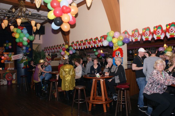 51060315zaanzotters14_15.jpg