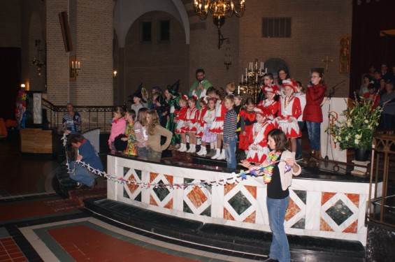 37070215kerkdienst14_15.jpg