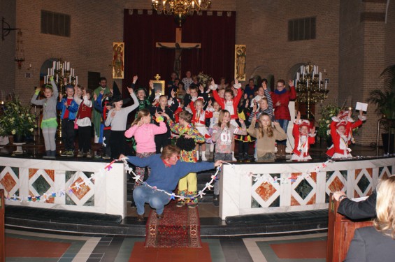 39070215kerkdienst14_15.jpg