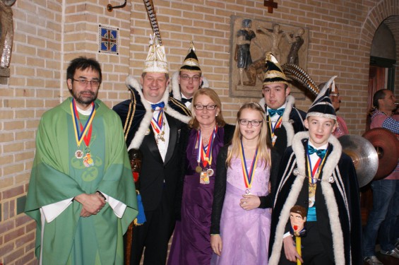 52070215kerkdienst14_15.jpg