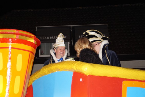 035130215sleuteloverdracht14_15.jpg