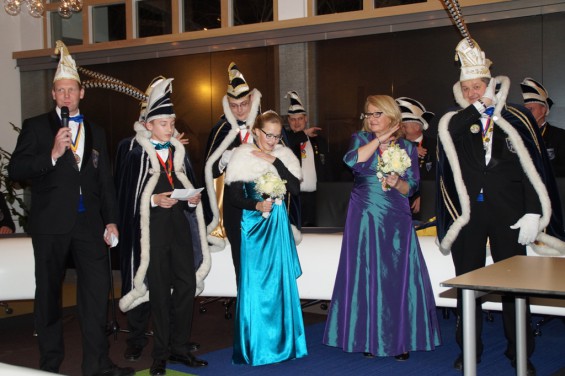 091130215sleuteloverdracht14_15.jpg