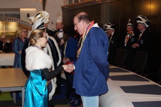 100130215sleuteloverdracht14_15.jpg
