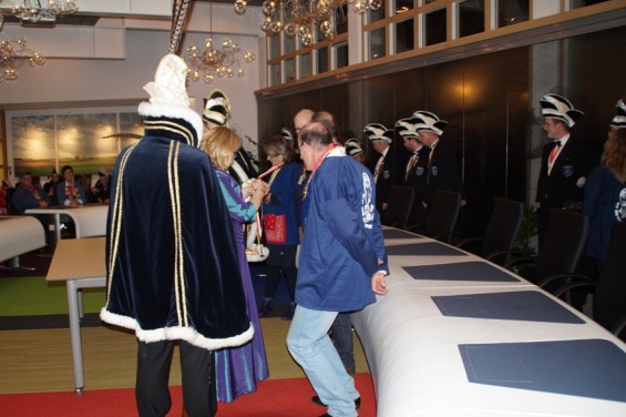 101130215sleuteloverdracht14_15.jpg