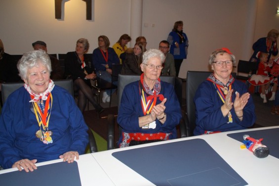 106130215sleuteloverdracht14_15.jpg