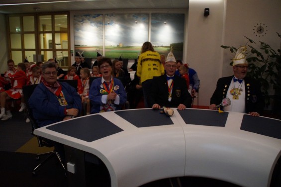 109130215sleuteloverdracht14_15.jpg