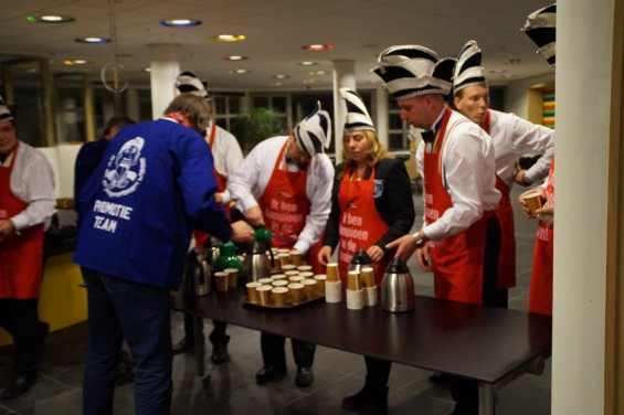 110130215sleuteloverdracht14_15.jpg