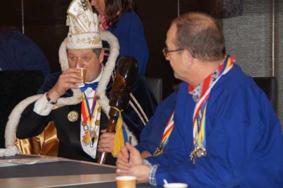 111130215sleuteloverdracht14_15.jpg