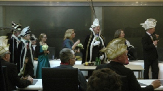 141130215gemeentehuissleutel14_15.jpg