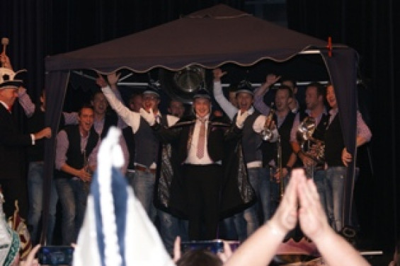58151115saksen_bekendmaking14_15.jpg
