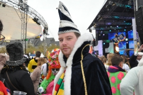 064_1111vasteloafend16.jpg