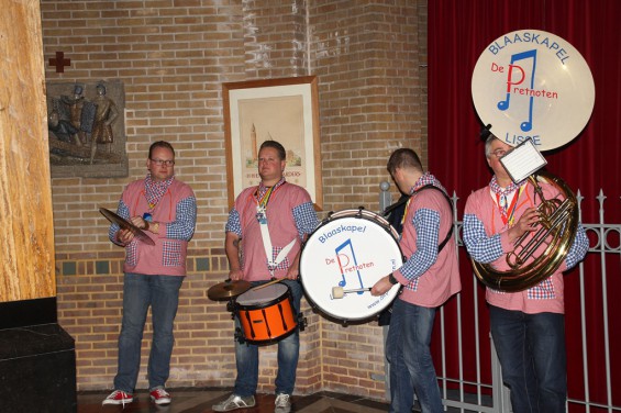 kerkdienst51.jpg