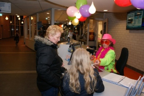 12_0303zwembad.jpg