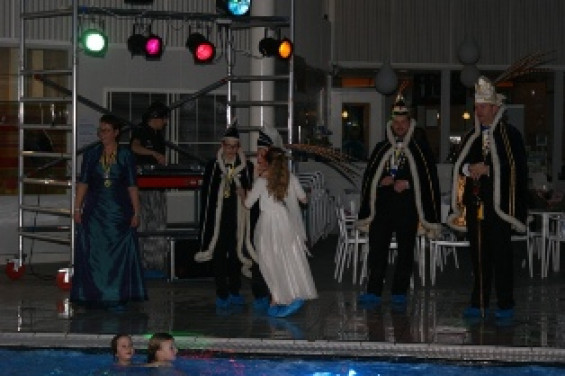 20_0303zwembad.jpg