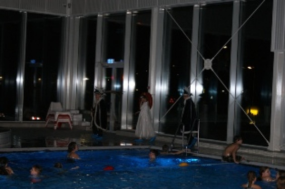 25_0303zwembad.jpg