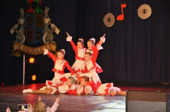 175_1501dansmariekefestival17.jpg
