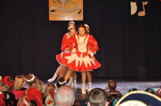 199_1501dansmariekefestival17.jpg