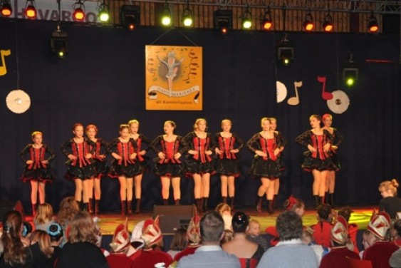 211_1501dansmariekefestival17.jpg