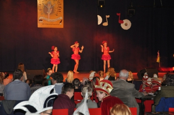 278_1501dansmariekefestival17.jpg