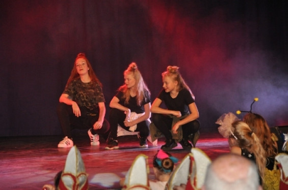 293_1501dansmariekefestival17.jpg