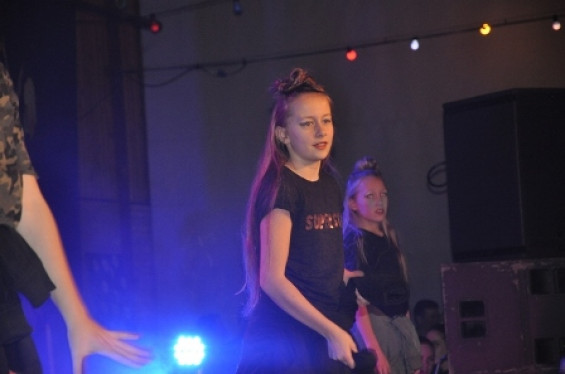 301_1501dansmariekefestival17.jpg