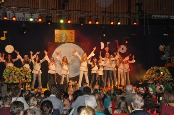 331_1501dansmariekefestival17.jpg