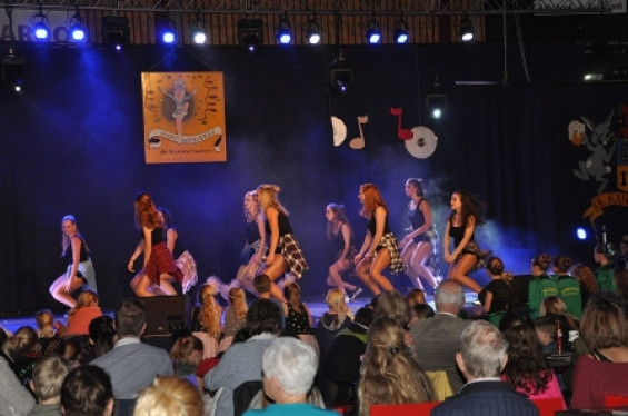 334_1501dansmariekefestival17.jpg