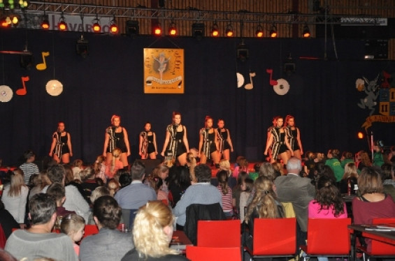 335_1501dansmariekefestival17.jpg