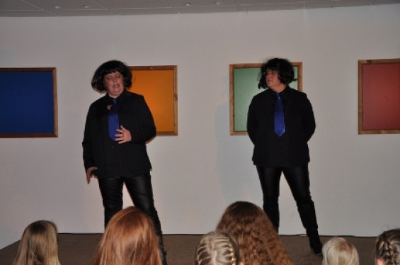 38_1410playbackshow17.jpg