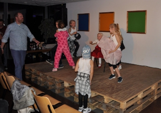 49_1410playbackshow17.jpg