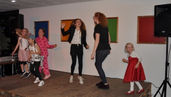 53_1410playbackshow17.jpg