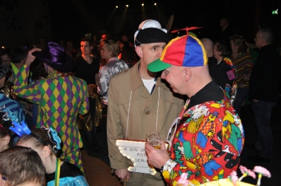 083_2402noortukkersoptochtenfeestavond.jpg