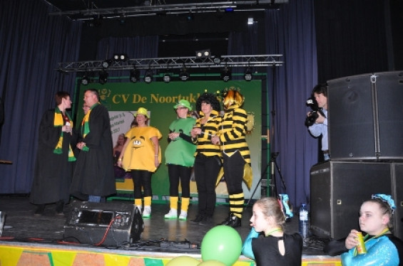 090_2402noortukkersoptochtenfeestavond.jpg