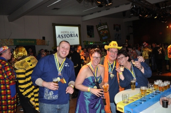 149_2402noortukkersoptochtenfeestavond.jpg