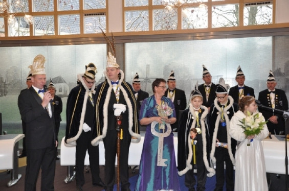 050_2502sleuteloverdracht.jpg