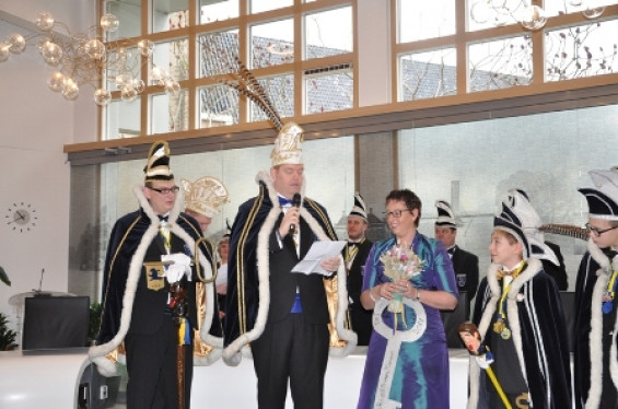 060_2502sleuteloverdracht.jpg