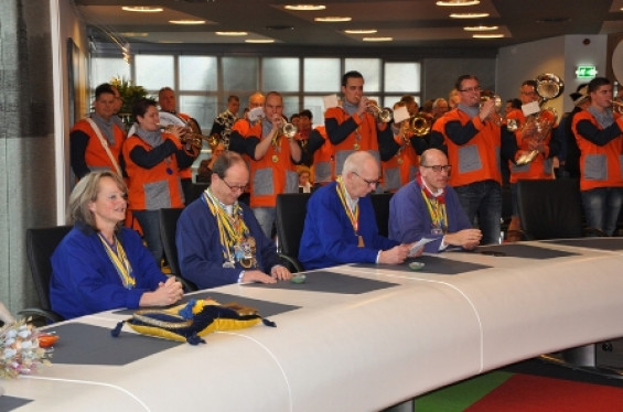 072_2502sleuteloverdracht.jpg
