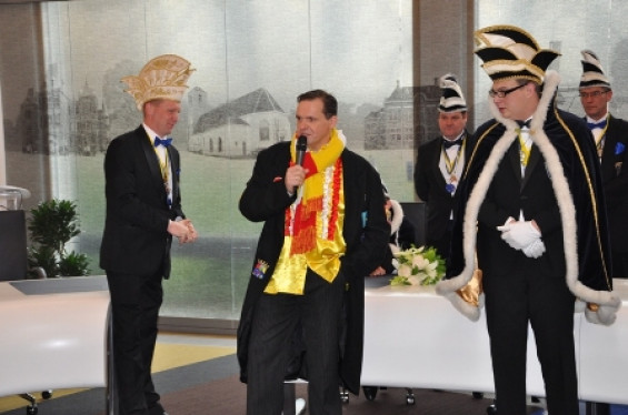 104_2502sleuteloverdracht.jpg