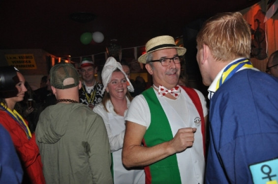 53_2502vrijgezellenavond.jpg