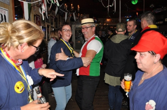 74_2502vrijgezellenavond.jpg