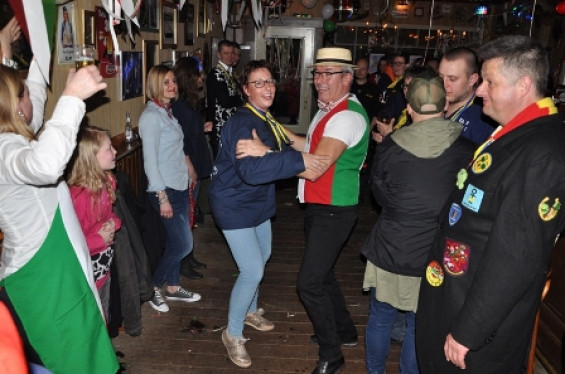 75_2502vrijgezellenavond.jpg