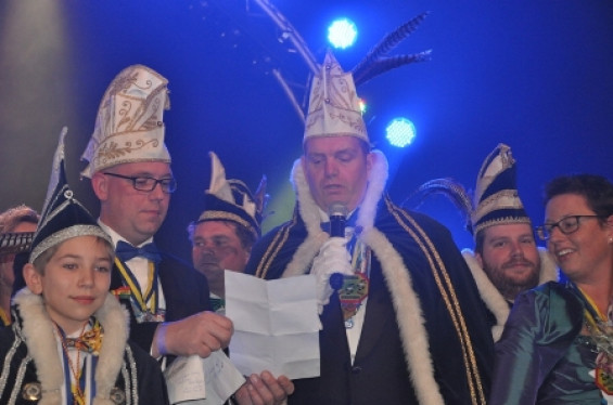 105_2701prinsenbal17.jpg