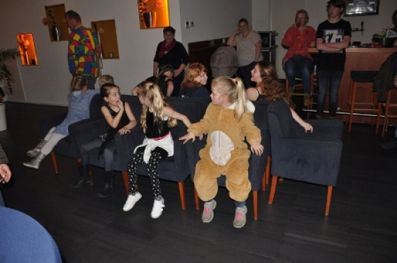 020_2702kidzdisco.jpg